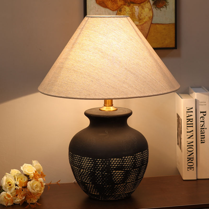 Desk Lamp - مصباح سرير جديد بتصميم صيني مستوحى