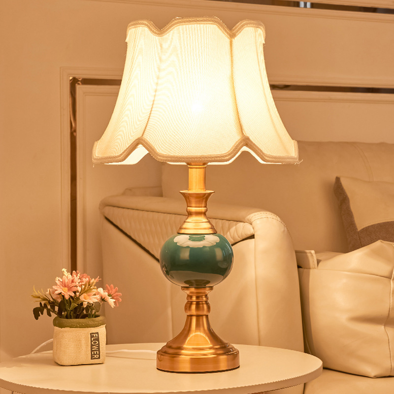Desk Lamp - مصباح سرير غرفة النوم بتصميم أمريكي