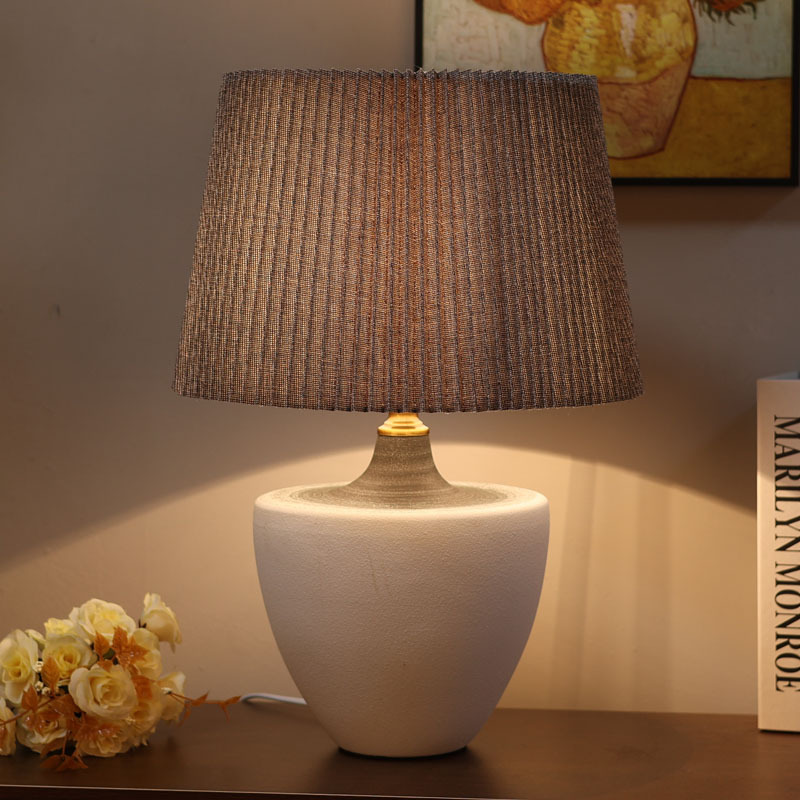 مصباح سرير جديد بتصميم صيني مس - مراجعة Desk Lamp وسعره