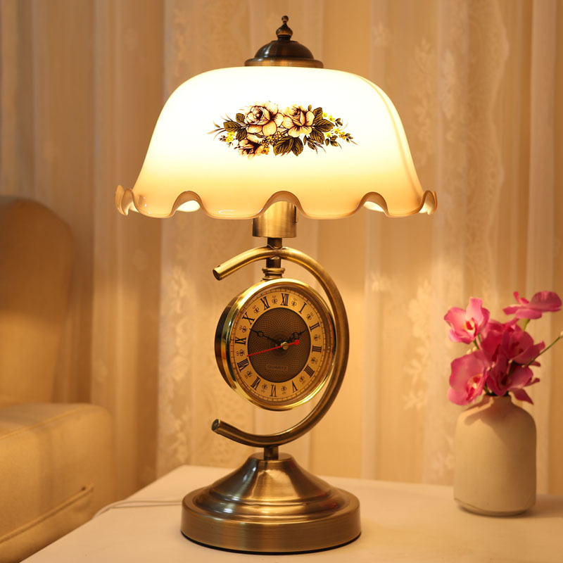 مصباح مكتبي بتصميم عتيق مستوحى - مراجعة Desk Lamp وسعره